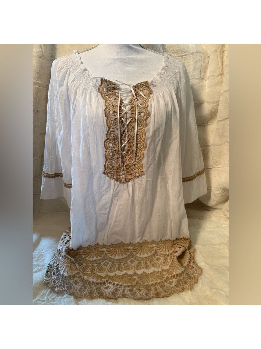 Boston Proper Top with Embroidery Details on bottom and sleeves Size S NWT - Picture 3 of 17